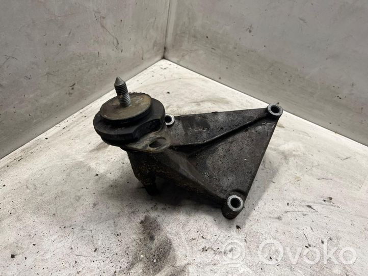 Renault Megane I Gearbox mounting bracket 7700832251