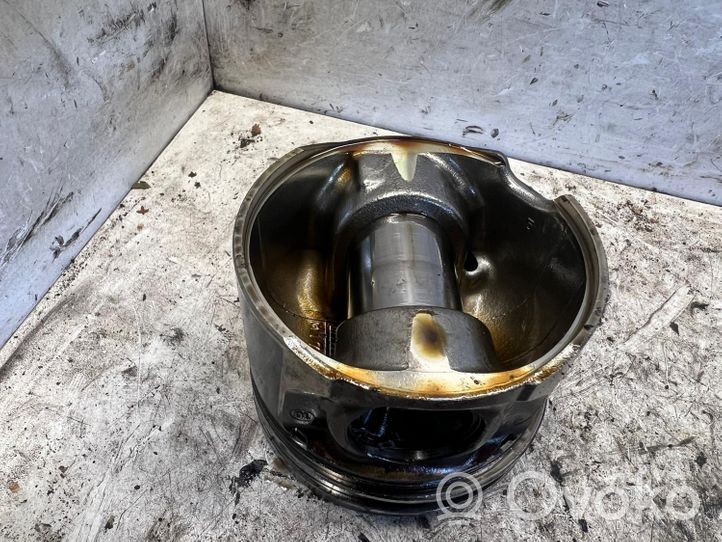 Mazda 6 Piston 