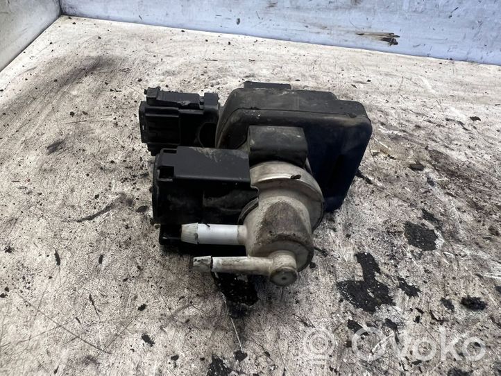 Hyundai Sonata Turbo solenoid valve 70027200