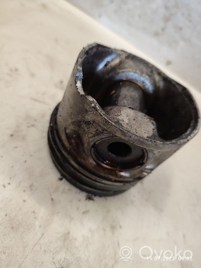 Hyundai Santa Fe Piston 