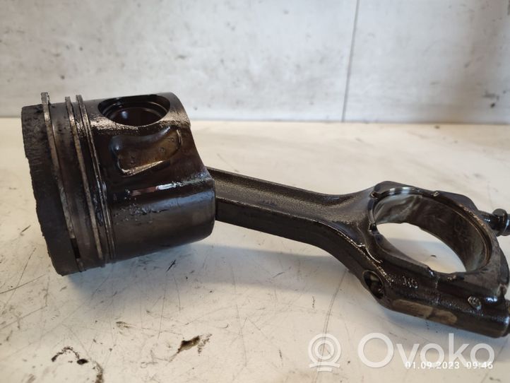 Opel Zafira B Piston avec bielle 