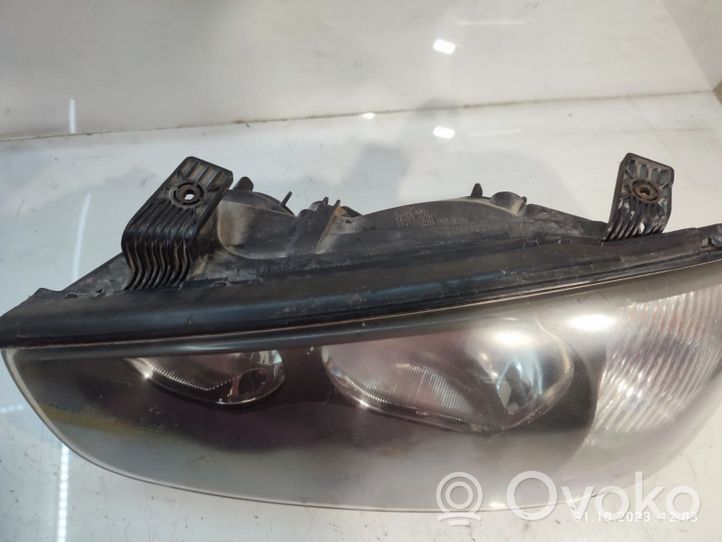 Hyundai Elantra Phare frontale 921012DXXX