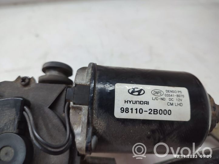 Hyundai Santa Fe Front wiper linkage and motor 981102B000