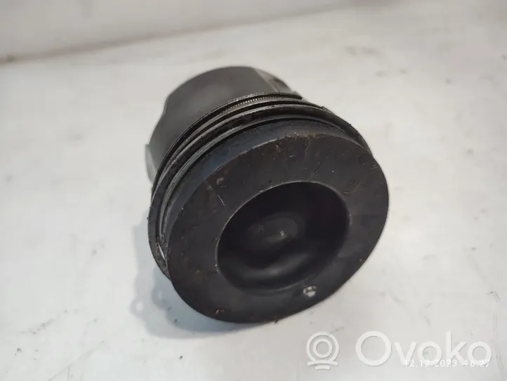 Audi A5 8T 8F Piston 