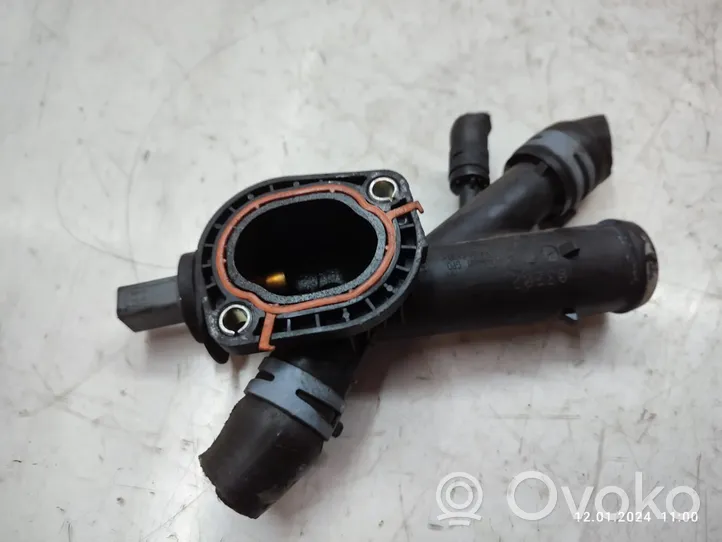 Volkswagen Tiguan Boîtier de thermostat 