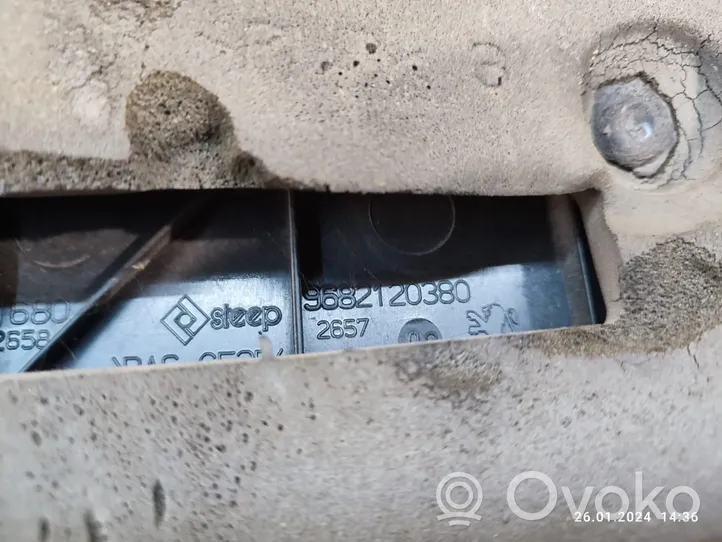 Peugeot 4007 Couvercle cache moteur 9682120380