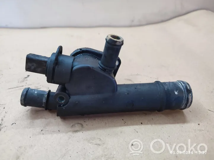 Audi A4 S4 B7 8E 8H Tuyau de liquide de refroidissement moteur 038121132D