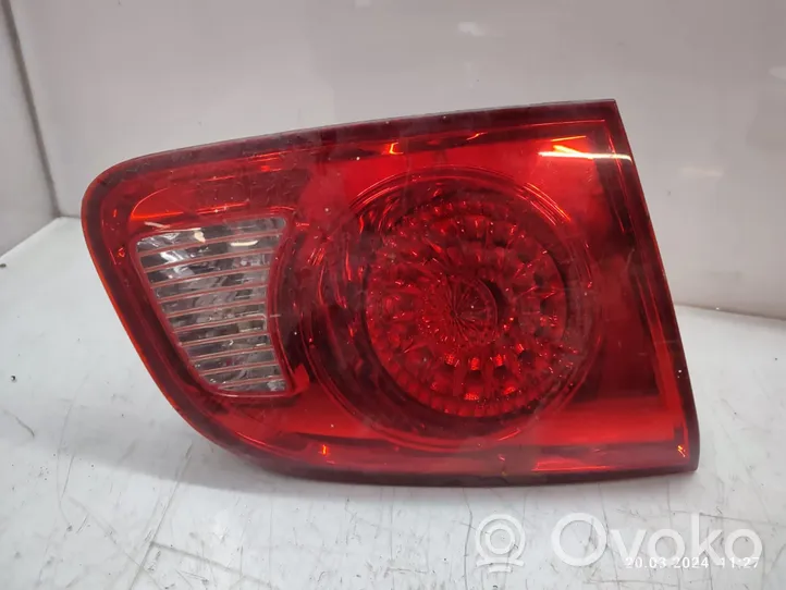 Hyundai Santa Fe Lampy tylnej klapy bagażnika 924052B000