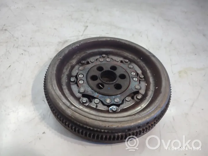 Volkswagen PASSAT B7 Flywheel 