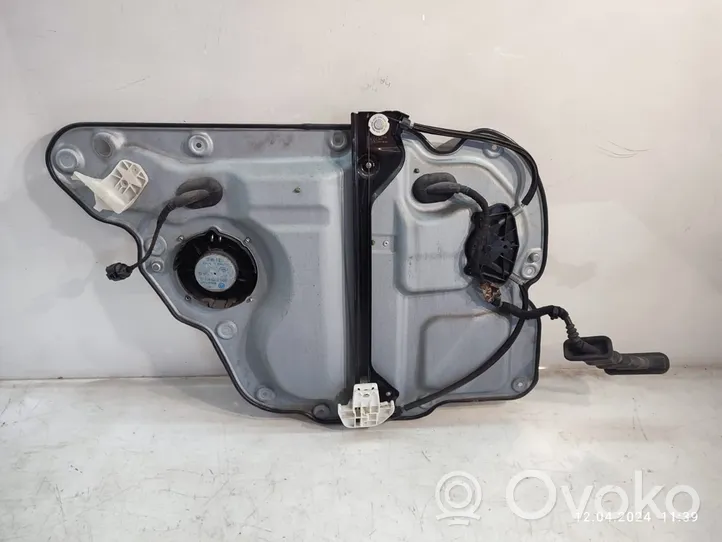 Volkswagen Touran I Rear door window regulator with motor 1T0839462P