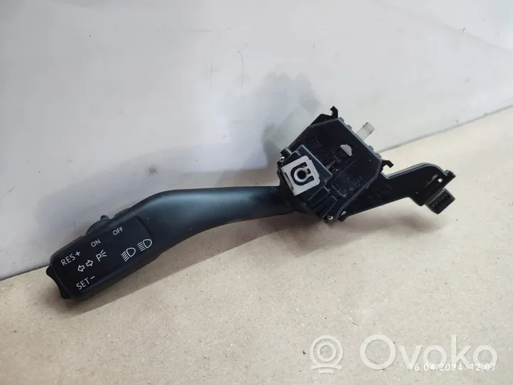 Volkswagen Touran I Indicator stalk 1K0953513A