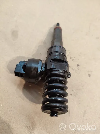 Volkswagen Touran I Injecteur de carburant 0414720215