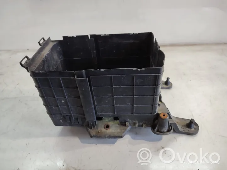 Volkswagen Touran I Support boîte de batterie 1K0915333B