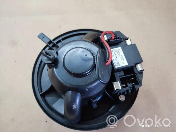 Volkswagen Touran I Heater fan/blower 1K18200150