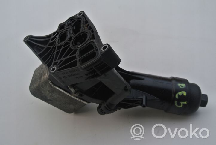 BMW 5 G30 G31 Support de filtre à huile 7056866