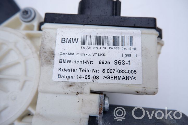 BMW X3 E83 Alzacristalli della portiera anteriore con motorino 6925963