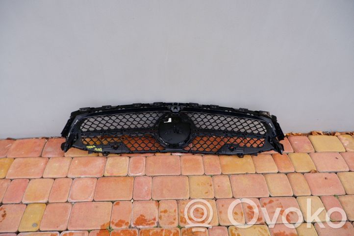 A1188883800 Mercedes-Benz CLA C118 X118 Kühlergrill, 281.65 € | RRR 