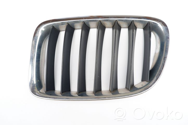 BMW X1 E84 Maskownica / Grill / Atrapa górna chłodnicy 2993307