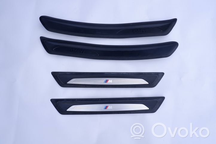 BMW 2 F46 Garniture marche-pieds avant 8051037