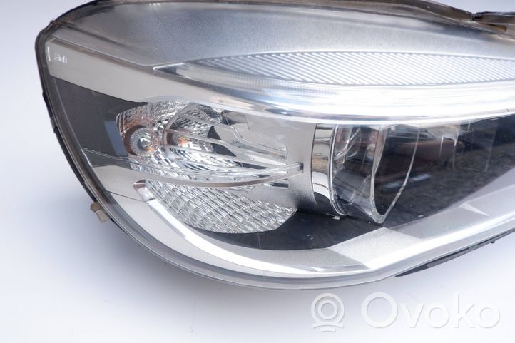 BMW 2 F46 Lampa przednia 7422580