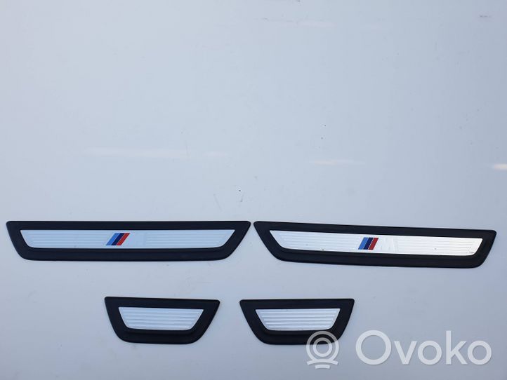 BMW X3 F25 Rivestimento portiera posteriore (modanatura) 8050461