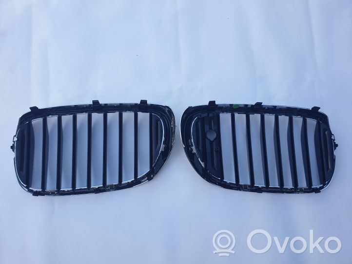 BMW 7 G11 G12 Grille calandre supérieure de pare-chocs avant 7357012