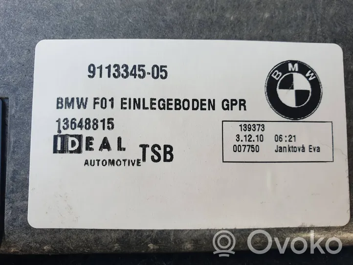 BMW 7 F01 F02 F03 F04 Tavaratilan kaukalon tekstiilikansi 9113345