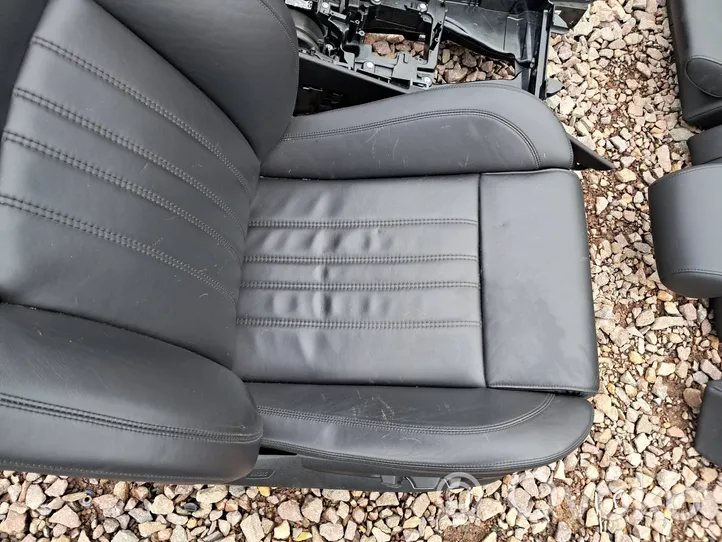 BMW M5 Seat set 