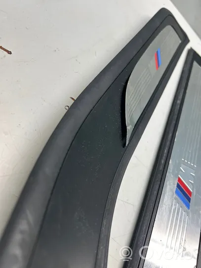 BMW 7 F01 F02 F03 F04 Комплект обшивки порога (внутренний) 