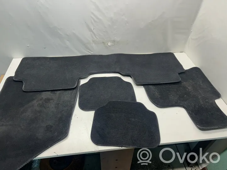 KIA Sorento Kit tapis de sol auto 