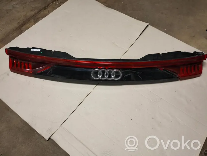 Audi Q8 Bagāžnieka rokturis BLENDA