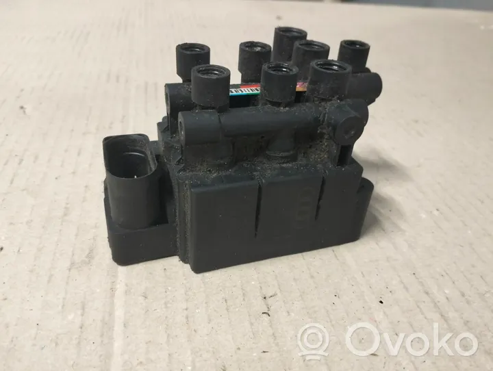 Audi Q8 Air suspension valve block 4M0616013B