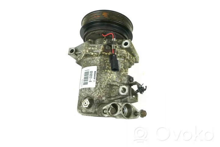 Renault Fluence Ilmastointilaitteen kompressorin pumppu (A/C) 8201025121B