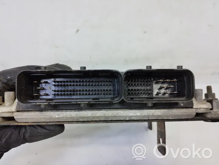 Chrysler Voyager Centralina/modulo motore ECU P04727664AD