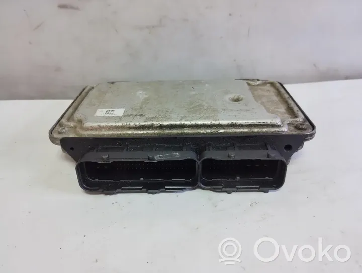 Toyota Yaris Unité de commande, module ECU de moteur 89661-0DF10