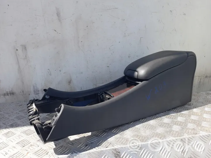 Mercedes-Benz C W203 Console centrale E037611021