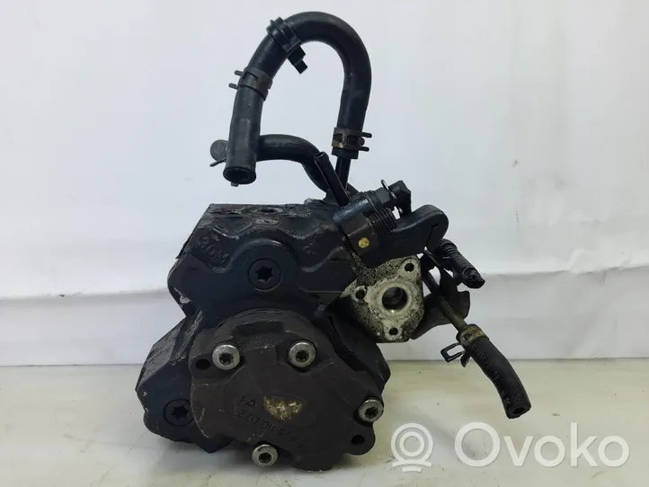 Toyota Yaris Degalų (kuro) siurblys 22100-33010