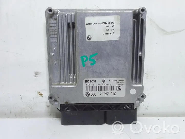 BMW 1 E81 E87 Komputer / Sterownik ECU silnika 7797216