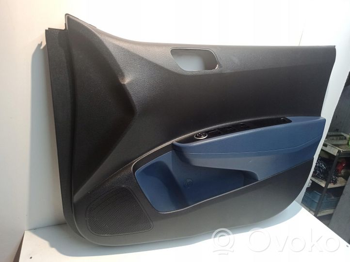 Hyundai i10 Rivestimento del pannello della portiera anteriore 82355-0X000