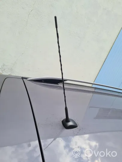 Chevrolet Cruze Radion antenni 