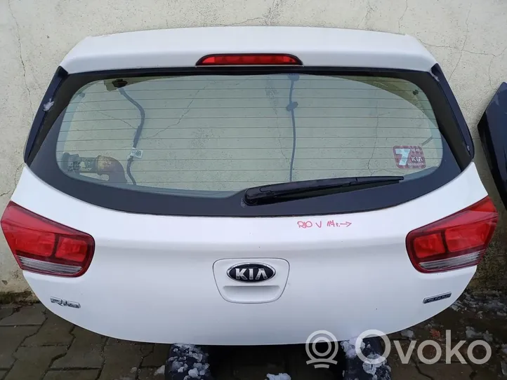 KIA Rio Galinis žibintas dangtyje 92403-H8