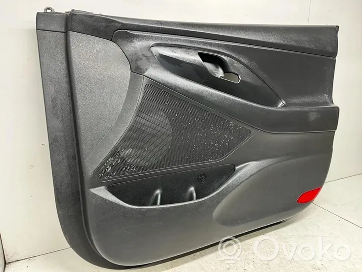 Hyundai i30 Rivestimento del pannello della portiera anteriore 82302-G4600