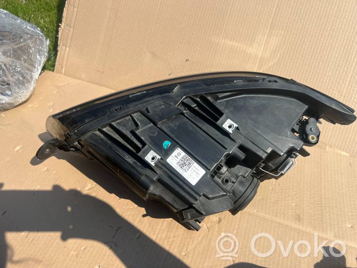 Volkswagen Multivan T6 Lampa przednia 7L1941006B