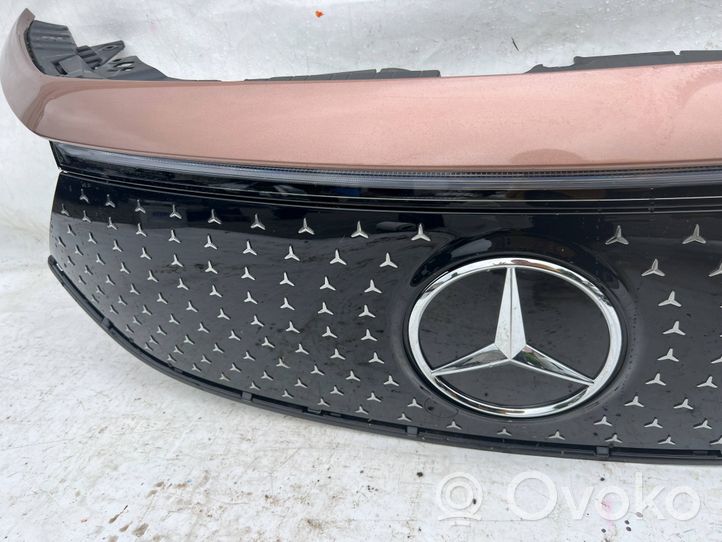 Mercedes-Benz EQA Grotelės viršutinės A2438885900