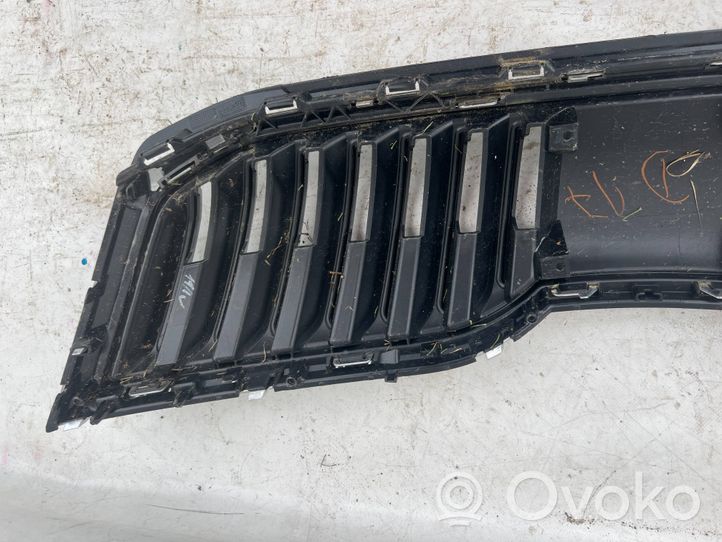Skoda Octavia Mk3 (5E) Grille calandre supérieure de pare-chocs avant 5E0853653C