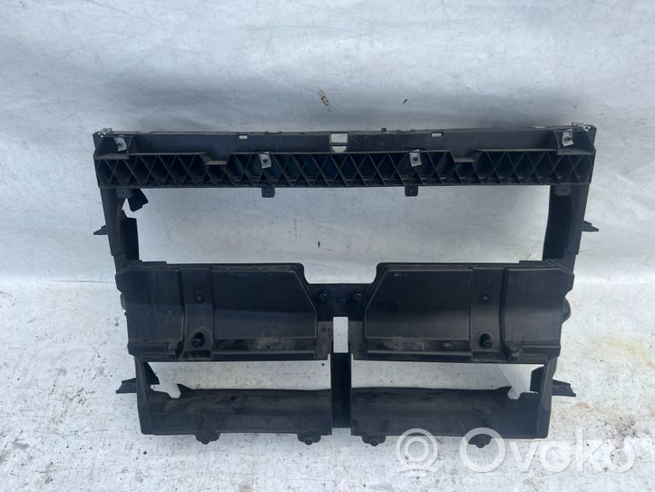 BMW 2 F45 Déflecteur d'air de radiateur de refroidissement 15677210