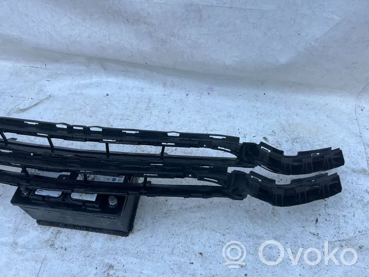 Mercedes-Benz E W213 Front bumper lower grill A2138851265