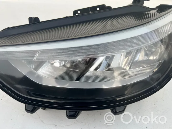 Volkswagen ID.3 Lampa przednia 10B941005A