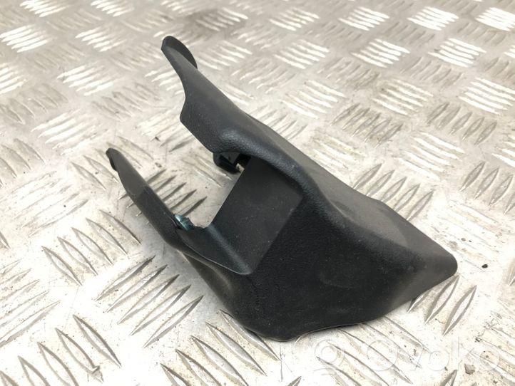 Lexus CT 200H Cache garniture rail de siège arrière 7215776010