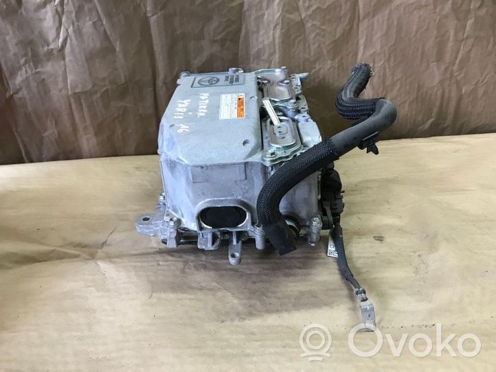 Toyota Yaris Convertisseur / inversion de tension inverseur G920052030